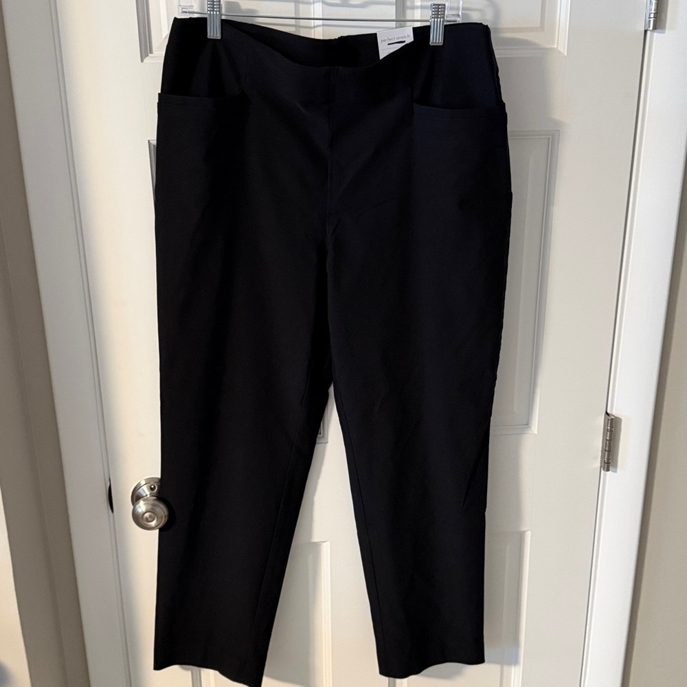 Chico's Perfect Stretch Slim Leg Ankle Pant Pull-On Black NEW